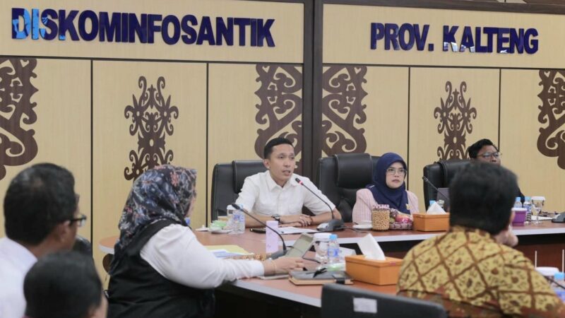 KI Kalteng Gelar Tahapan Presentasi Monev Keterbukaan Informasi Publik Tahun 2025