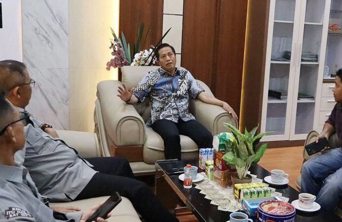 Sekda Barut Terima Silaturahmi Pimpinan dan Staf Kalteng Pos