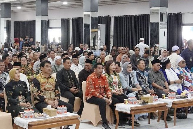 Sekda Drs. Muhlis Sampaikan Ucapkan Selamat Atas Dilantiknya Bupati dan Wakil Bupati Barito Utara