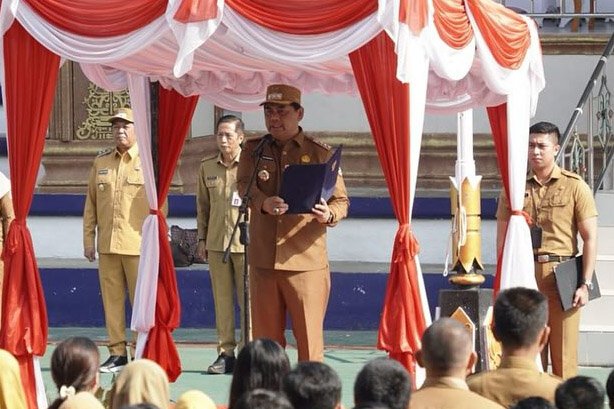 Bupati Barut Pimpin Apel Gabungan Perdana Kepemimpinannya