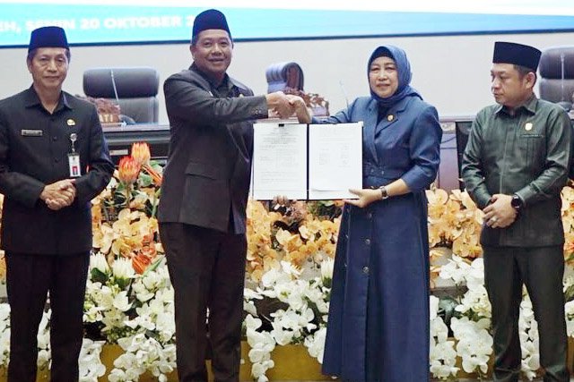 Rapat Paripurna Bahas Tiga Raperda Inisiatif DPRD