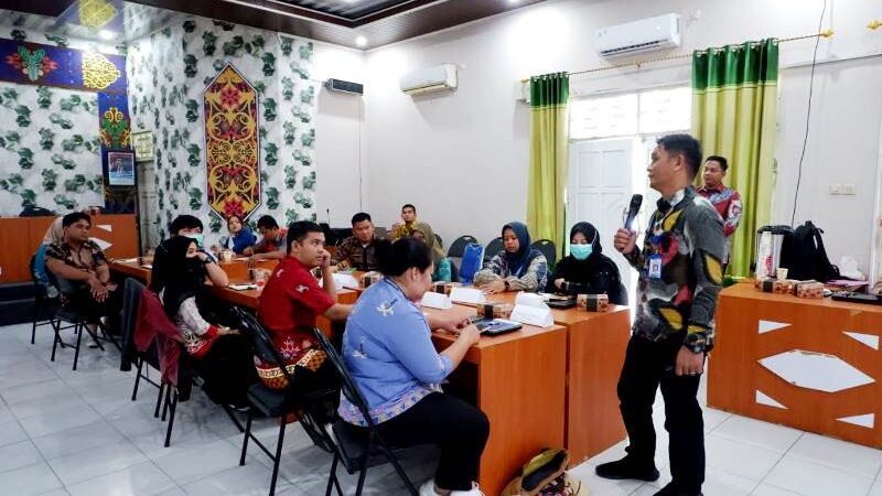 Dinkes Barut Gelar Pertemuan Monev Program TBC 2025