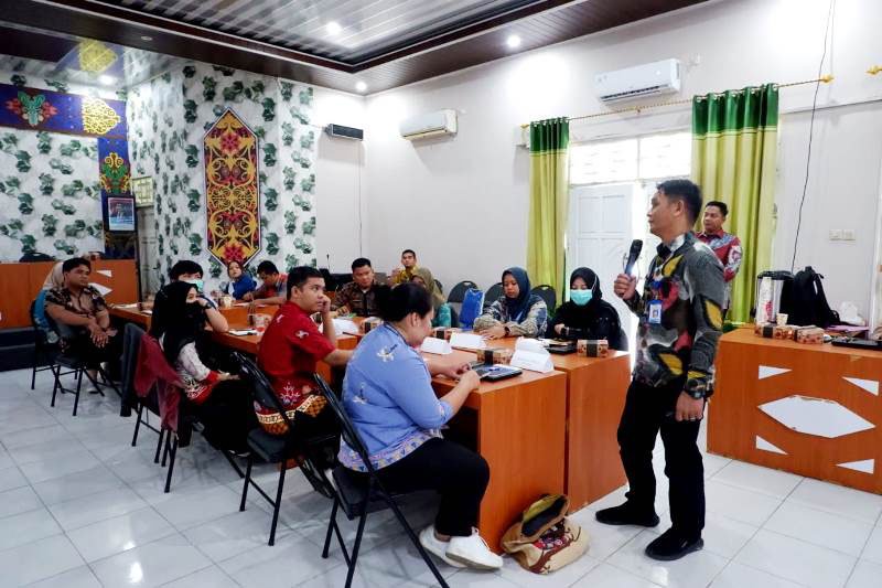 Dinkes Barut Gelar Pertemuan Monev Program TBC 2025