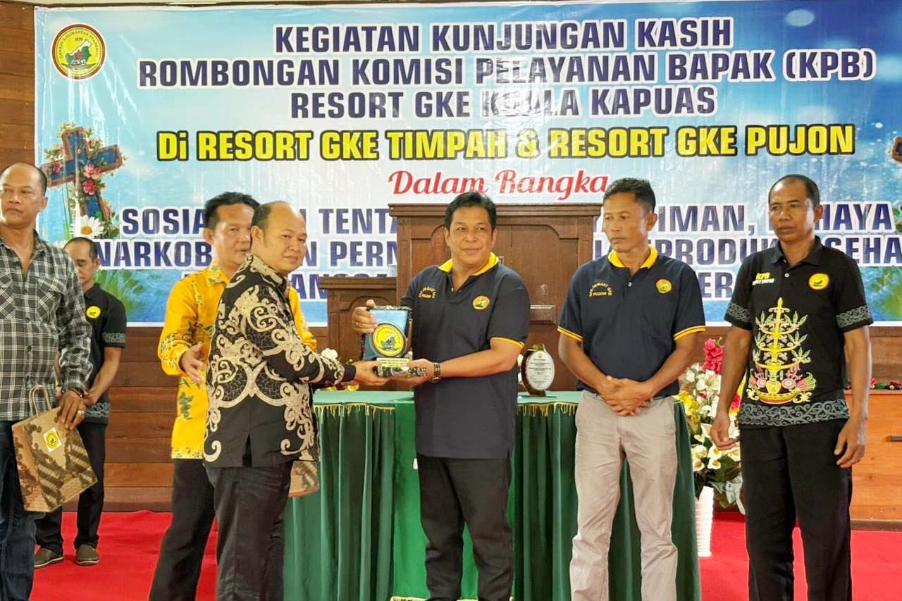 KPB Resort GKE Kapuas Laksanakan Kunjungan Kasih ke Timpah