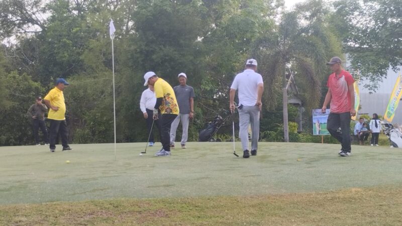 Pegolf Jakarta, Banjarmasin, dan Surabaya Ramaikan Turnamen Golf Piala Bupati Barsel
