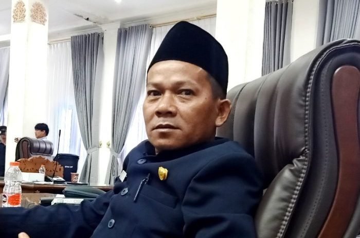 Legislator Desak Pemkab Barut Bertindak Cepat Atasi Kelangkaan BBM