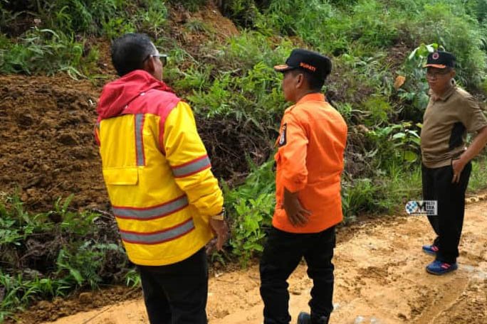 Bupati Mura Turun Langsung Tinjau Kondisi Sejumlah Jembatan Rusak Terdampak Banjir dan Longsor