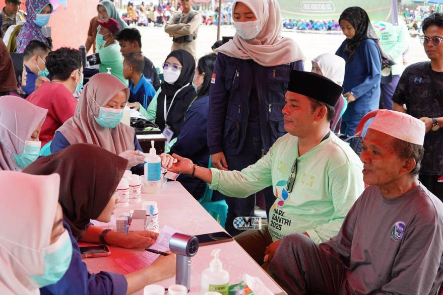 Rahmanto Muhidin Ikuti Jalan Sehat Peringatan Hari Santri Nasional Tingkat Kabupaten Mura