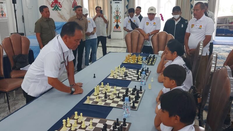 Gubernur Lepas Kontingen Catur Kalteng ke Kejurnas Catur 2025