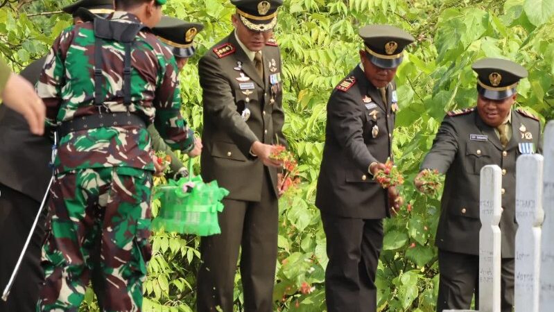 Dandim 1013/Mtw Pimpin Ziarah Daerah Menyambut HUT TNI Ke – 80