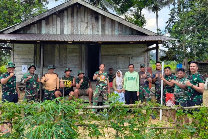 Senyum Hangat Sambut Kedatangan TNI di Desa Jamut dalam Rangka TMMD ke-126