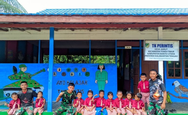 Wajah Riang Anak-Anak TK Perintis Desa Jamut Sambut Sekolah yang Kembali Indah dan Bersih
