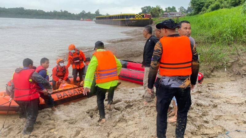 Dua Nyawa di Sungai Barito: Pencarian Berakhir Duka, Kemanusiaan Tetap Menyala