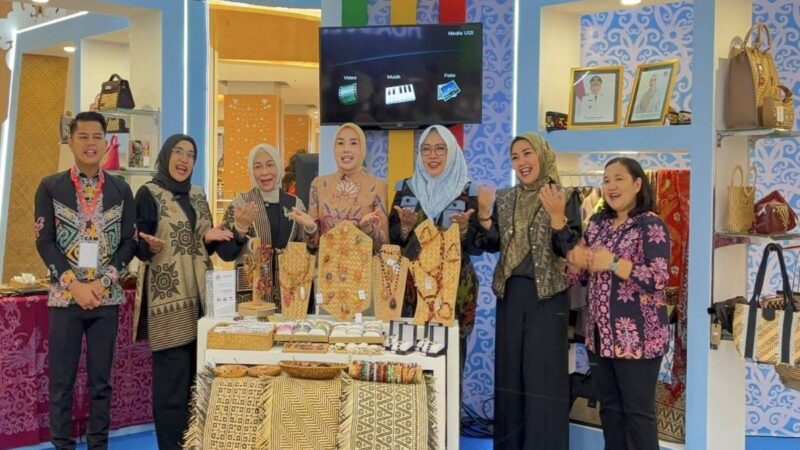 Dekranasda Kalteng Promosikan Produk Unggulan Daerah di Pameran Kriya Nasional